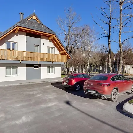Chic With Finnish Sauna And Jacuzzi Apartman