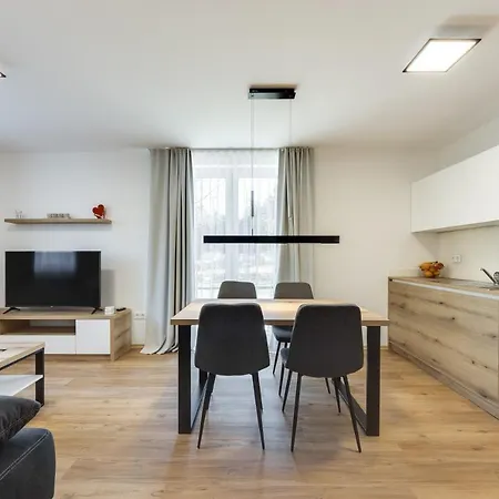 Chic With Finnish Sauna And Jacuzzi