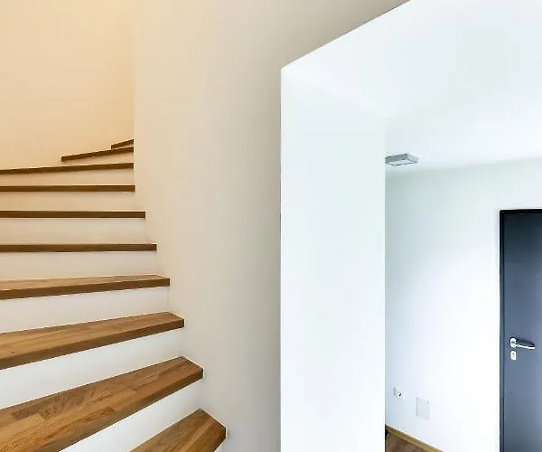 Chic With Finnish Sauna And Jacuzzi