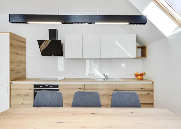 Apartment Chic With Finnish Sauna And Jacuzzi